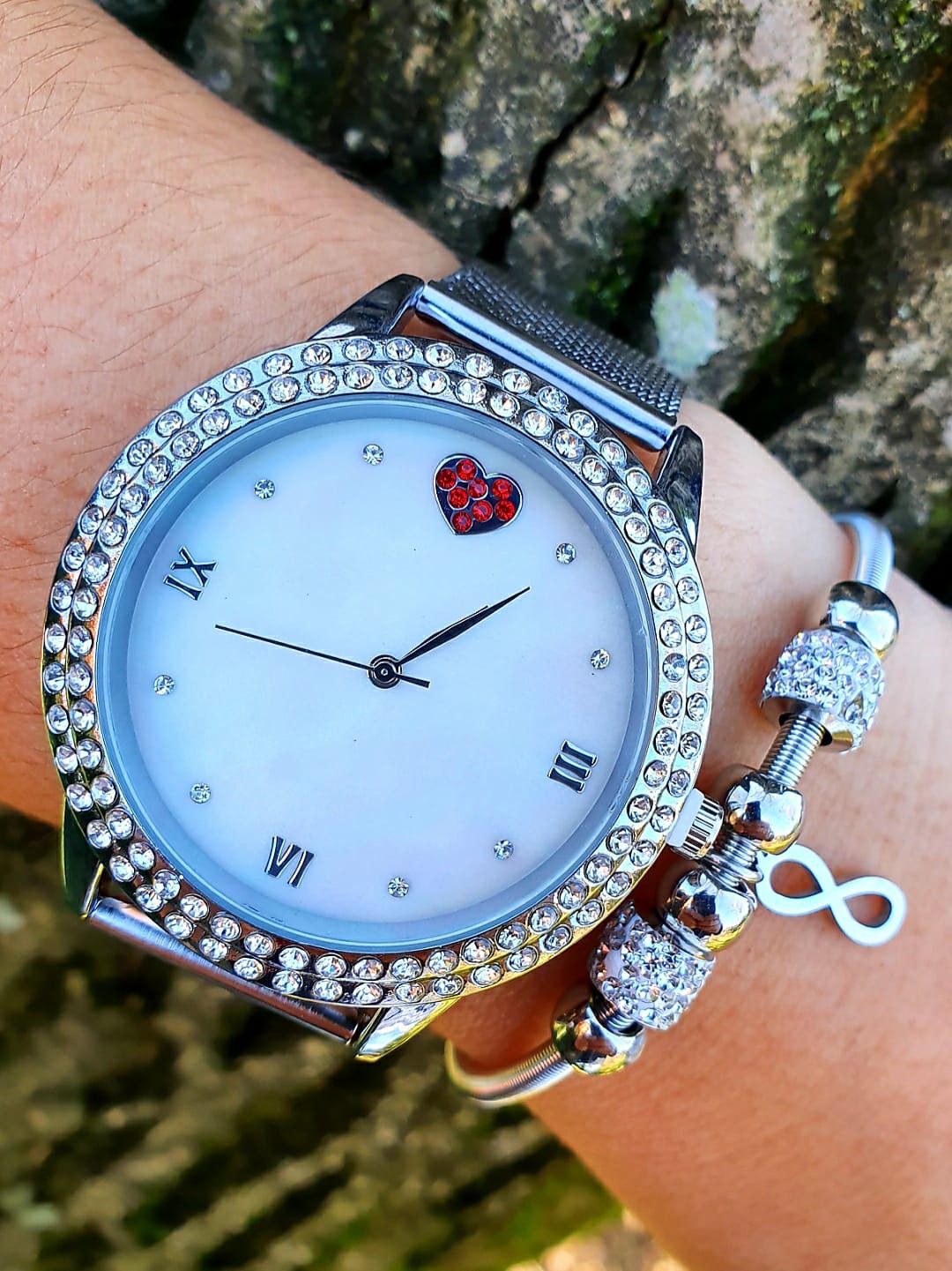 Relógio Red Heart + Oferta de uma pulseira